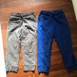 Lot of two primary jogger sweatpants, 4T